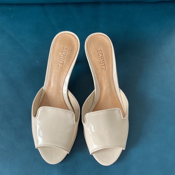 Schutz Kitten Heel Patent Peep-Toe Mule with Leather Insole & Outsole EU 40 - Picture 2 of 8